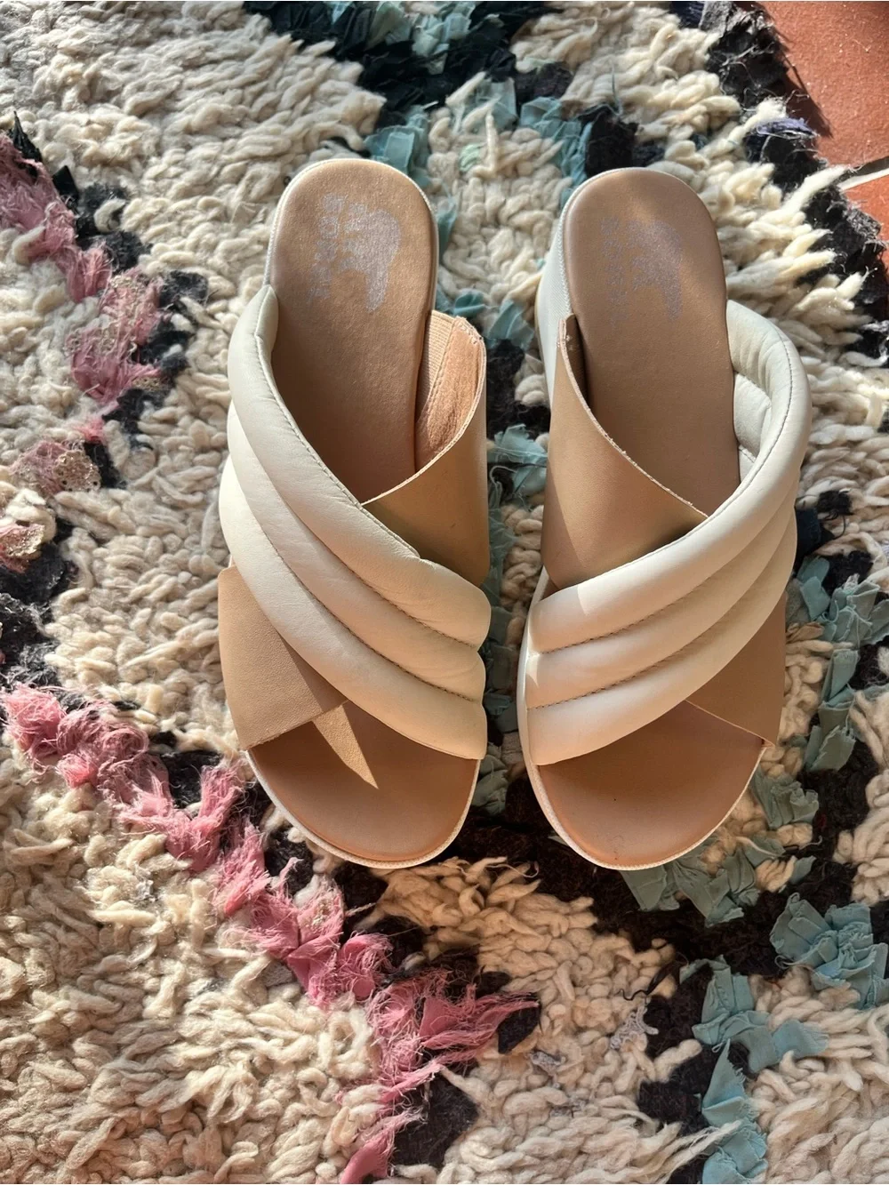 Sorel elevated slide